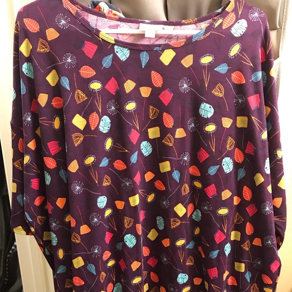 COPY - NWOT Lularoe Irma Top Size XL